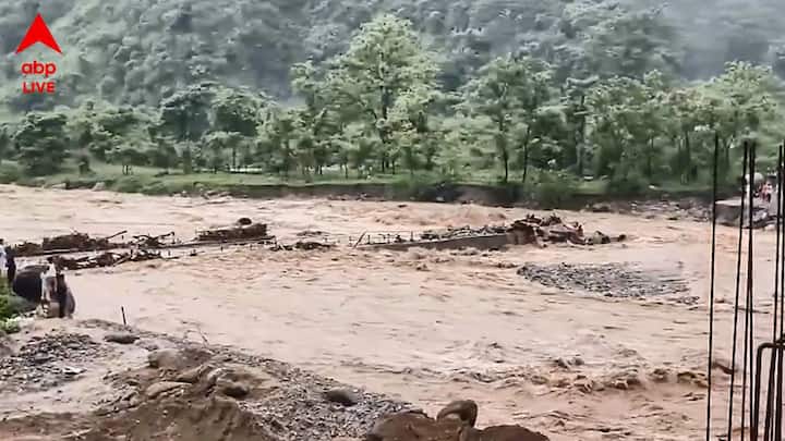 ১০ অগস্ট সকাল থেকে ১১ অগস্টের মধ্যে উত্তরবঙ্গের মালদা, উত্তর দিনাজপুর ও দক্ষিণ দিনাজপুর জেলায় ঝোড়ো হাওয়া ও বজ্র বিদ্যুৎ সহ বৃষ্টিপাতের পূর্বাভাস দিয়েছে আলিপুর আবহাওয়া দফতর।