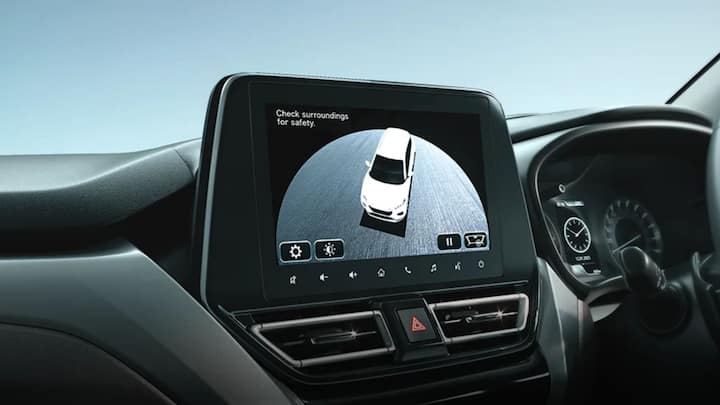 सेफ्टी के लिए Fronx Automatic में 6 एयरबैग, ABS के साथ EBD, इलेक्ट्रॉनिक स्टेबिलिटी प्रोग्राम (ESP), हिल होल्ड असिस्ट, रियर पार्किंग सेंसर और 360-डिग्री कैमरा जैसे फीचर्स मिलते हैं. इसके अलावा ISOFIX चाइल्ड सीट माउंट और हाई-स्ट्रेंथ बॉडी स्ट्रक्चर भी दिया गया है.