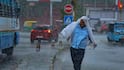 Weather Update: কয়েক ঘণ্টার মধ্যেই ঝোড়ো হাওয়ার সঙ্গে বৃষ্টি ? আজ দুই ২৪ পরগনা,হাওড়া-সহ দক্ষিণবঙ্গের ৮ জেলায় প্রবল দুর্যোগের আশঙ্কা