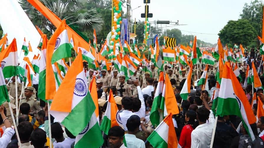 ગાંધીનગરમાં CM ભૂપેન્દ્ર પટેલના હસ્તે રાજ્યકક્ષાની તિરંગા યાત્રા