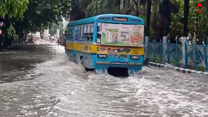 আবহাওয়া দফতর জানিয়েছে, সমুদ্রপৃষ্ঠের গড় উচ্চতায়, মৌসুমি অক্ষরেখাটি বর্তমানে বিকানের , গোয়ালিয়র, উত্তর-পূর্ব মধ্যপ্রদেশ, সংলগ্ন ছত্তিশগড়ের উপর অবস্থানরত নিম্নচাপ এলাকার কেন্দ্র,  পুরী হয়ে সেখান থেকে দক্ষিণ-পূর্ব দিকে পূর্ব-মধ্য বঙ্গোপসাগরে প্রবেশ করেছে। গড় সমুদ্রপৃষ্ঠ থেকে ৩.১ কিমি উচ্চতা পর্যন্ত বিস্তৃত রয়েছে।