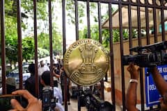 Delhi HC Slams ‘Jeans Can Corrupt Boys’ Argument, Convicts Man For Sexual Harassment