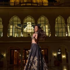 Sonal Chauhan PHOTO: બ્લેક લહેંગામાં સોનલ ચૌહાણે કેમેરા સામે આપ્યા કિલર પોઝ