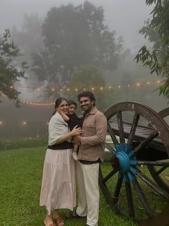Kiran Abbavaram: అబ్బవరం ఫ్యామిలీ టూర్... కొడుకు, భార్యతో కిరణ్ ఫోటోలు