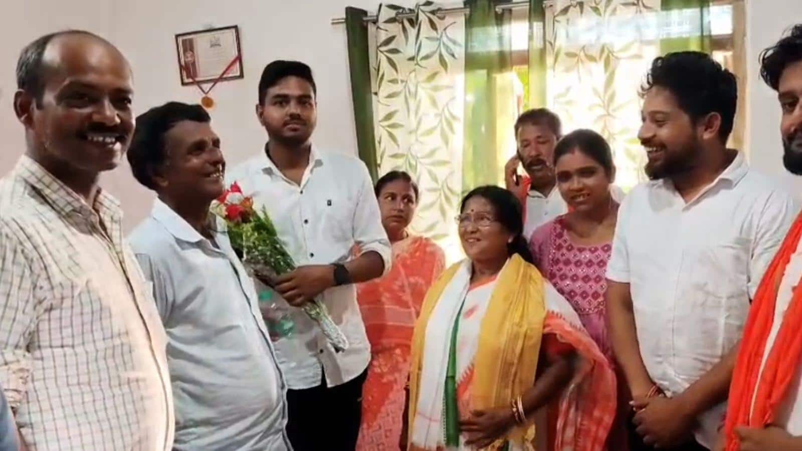 Success Story:'বাইরে কোথাও ট্রেনিং না নিয়েই' UPSC-তে তাক লাগানো ফল মাথাভাঙার জয়দীপের, কীভাবে প্রস্তুতি? জানালেন বিস্তারিত