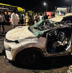 Car And Truck Accident In Pune-Satara Highway: पुणे-सातारा महामार्गावर शिरवळमध्ये भीषण अपघात; मावळ-तळेगावच्या 4 तरुणांचा मृत्यू, 2 जण गंभीर जखमी