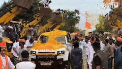 Manoj Jarange Patil Defender Car: मनोज जरांगे पाटील वापरत असलेली ती डिफेंडर कार कोणाची?