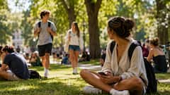 What Is SABSing? Why College Students Are Embracing The ‘See And Be Seen’ Dating Trend