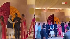 सुप्रिया सुले की बेटी-दामाद से पीएम मोदी ने की गपशप, रिसेप्शन की फोटोज वायरल