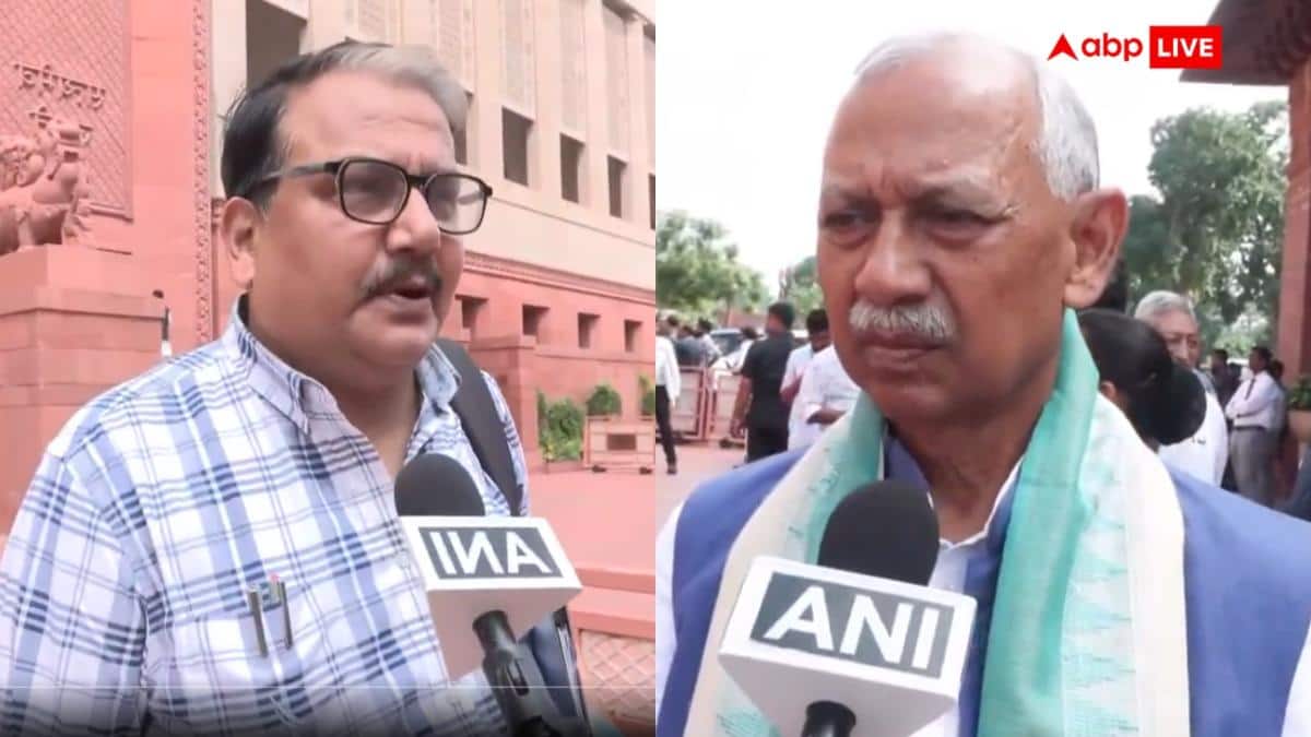 छात्र आंदोलन पर संग्राम जारी, मनोज झा बोले- ‘पहले स्वीकारोक्ति हो, फिर चर्चा’, BJP ने कहा- भाग गए...