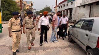 Punjab News: ਹਾਈ ਅਲਰਟ 'ਤੇ ਪੰਜਾਬ, ਥਾਂ-ਥਾਂ ਲੱਗੇ ਹਾਈ-ਟੈਕ ਨਾਕੇ, ਵੱਡੀ ਗਿਣਤੀ 'ਚ ਫੋਰਸ ਤਾਇਨਾਤ, ਮੁਲਾਜ਼ਮਾਂ ਦੀਆਂ ਛੁੱਟੀਆਂ ਰੱਦ...