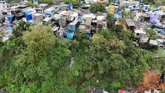 Ghatkoper Ashok Nagar Landslide: मुंबईतील घाटकोपरमध्ये दरड कोसळून 7 जणांचा मृत्यू; आणखी काही जण ढिगाऱ्याखाली, अंगावर काटा आणणारे 12 फोटो