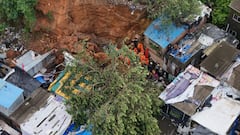 Ghatkoper Ashok Nagar Landslide: मुंबईतील घाटकोपरमध्ये दरड कोसळून 7 जणांचा मृत्यू; आणखी काही जण ढिगाऱ्याखाली, अंगावर काटा आणणारे 12 फोटो