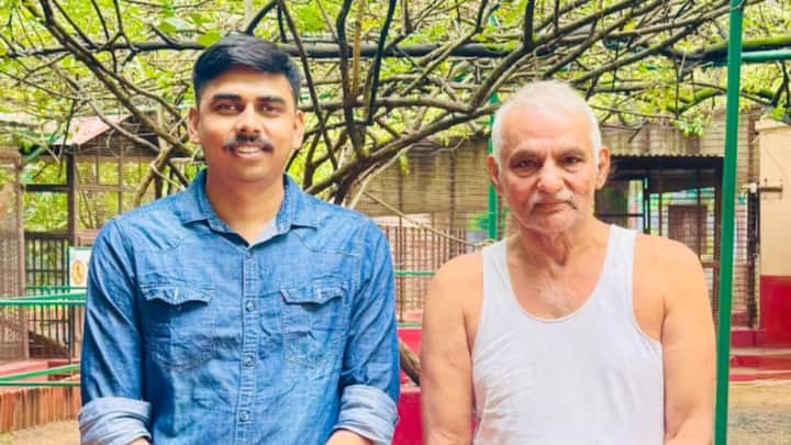 वह सुबह 4 बजे उठकर पढ़ाई करते थे और ड्यूटी के लंबे घंटे के बाद भी अपनी तैयारी जारी रखते थे. उन्होंने लंबे समय तक लगातार पढ़ने के बजाय रोज कुछ घंटे पूरी एकाग्रता के साथ पढ़ने पर ध्यान दिया. उनकी तैयारी का आधार ज्यादा घंटे पढ़ना नहीं, बल्कि हर दिन पढ़ाई को जारी रखा और अनुशासन बनाए रखा था.