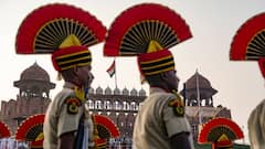 15 अगस्त से पहले लाल किले पर हुई फुल ड्रेस रिहर्सल, तस्वीरों में देखें भव्य तैयारियां