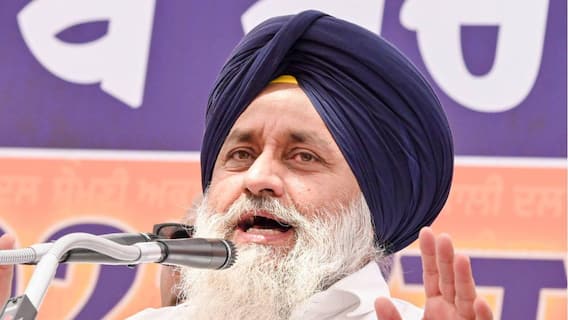 Sukhbir Badal Attacked With Kirpan At Nanded Gurdwara, PSO Also Injured