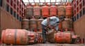 LPG ਉਪਭੋਗਤਾਵਾਂ ਲਈ ਵੱਡੀ ਖ਼ਬਰ! 15 ਅਗਸਤ ਤੋਂ ਬਾਅਦ ਸਿਲੰਡਰ ਲਈ ਦੇਣੇ ਪੈ ਸਕਦੇ ਹਨ 1800 ਰੁਪਏ