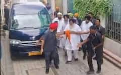 Sukhbir Singh Badal 'ਤੇ ਹਮਲਾ ਕਰਨ ਵਾਲਾ ਕਾਬੂ , ਜਾਣੋ ਕਿਸ ਨੇ ਕੀਤਾ ਬਾਦਲ 'ਤੇ ਜਾਨਲੇਵਾ ਹਮਲਾ 