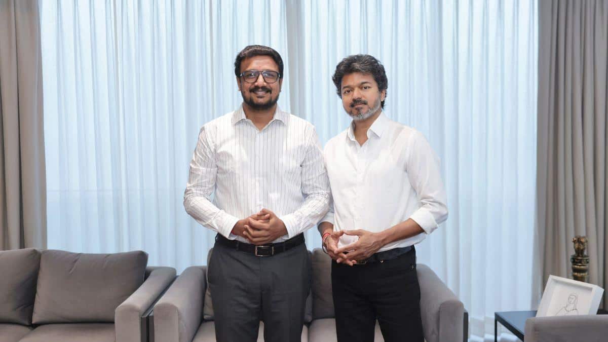 TVK Vijay: பொறாமையில் பொங்கும் Ex.அதிமுகவினர்.. முக்கிய பதவியை சிங்கைக்கு வழங்கும் CM விஜய்? என்ன தெரியுமா?