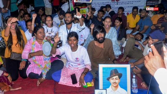 रांची में छात्रों का आंदोलन जारी, 15 अगस्त को निकालेंगे तिरंगा यात्रा रांची में छात्रों का आंदोलन जारी, 15 अगस्त को निकालेंगे तिरंगा यात्रा
