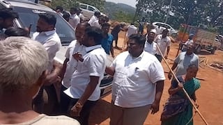 ஏலகிரியில் சினிமா பாணி அக்கிரமம்! மலைவாழ் மக்களைக் கட்டையால் அடித்து கொலை மிரட்டல்... அலறும் மக்கள்!