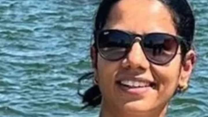 विदेश सेवा, अंतरराष्ट्रीय सुरक्षा और पीएमओ में लंबे एक्सपीरियंस के बाद निधि तिवारी को प्रधानमंत्री नरेंद्र मोदी की प्राइवेट सेक्रेटरी की जिम्मेदारी मिली. उनकी नियुक्ति इसलिए भी खास रही, क्योंकि वह प्रधानमंत्री के कार्यकाल में इस पद पर नियुक्त होने वाली पहली महिला बनी.