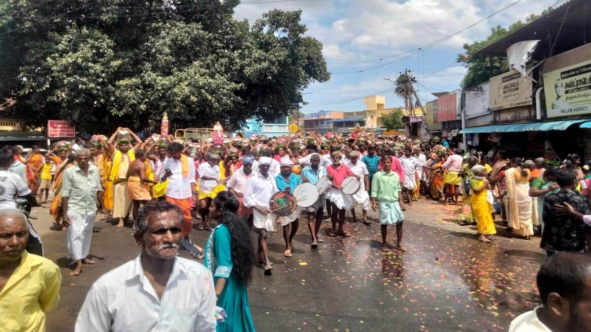 அம்மனை நாடி அலைகடலென திரண்ட பக்தர்கள்! ஏகௌரியம்மன் கோயிலில் ஆடி வெள்ளி சிறப்பு வழிபாடு