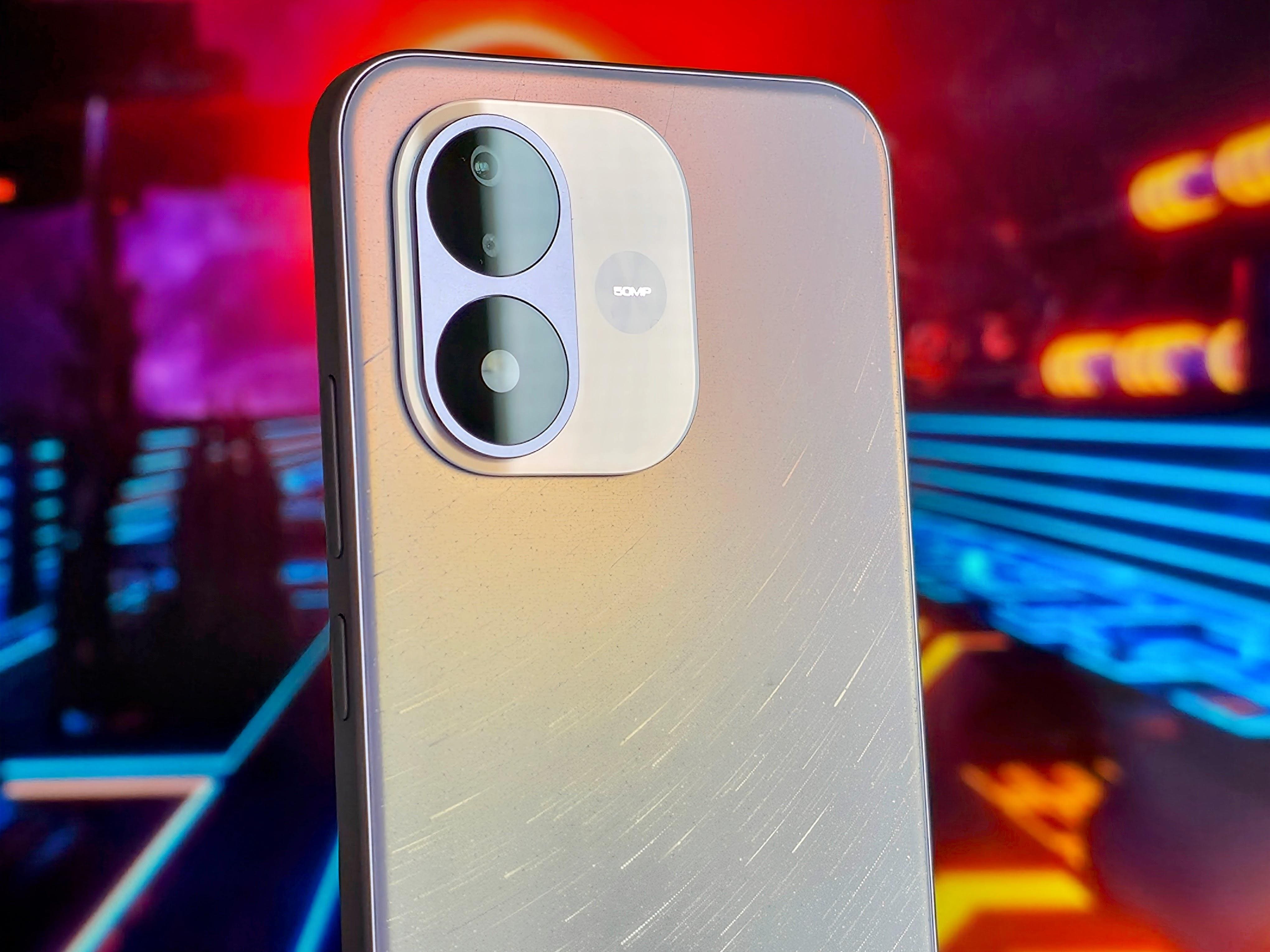 Redmi Note 17 Review: This Phone Really Doesn't Want To Die