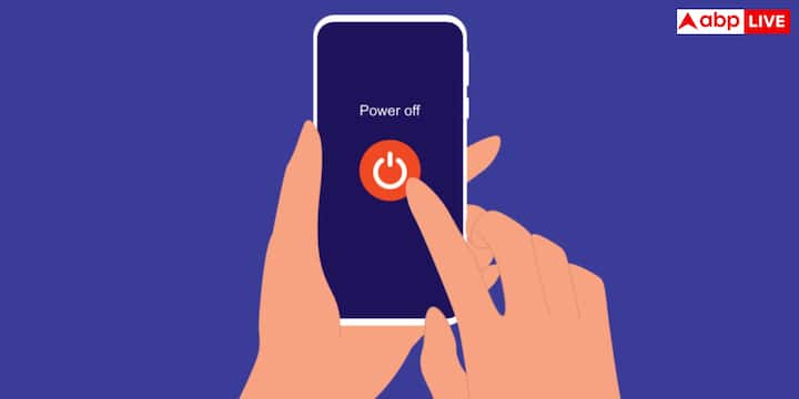 जानकारी के लिए बता दें कि सिर्फ फोन बंद कर देने से कैमरा या माइक्रोफोन लगातार रिकॉर्डिंग करता है, ऐसा कहना सही नहीं है. नॉर्मल पावर ऑफ प्रोसेस में ऑपरेटिंग सिस्टम और कैमरा-माइक्रोफोन से जुड़ी नॉर्मल एक्टिविटी बंद हो जाती हैं. फिर भी सुरक्षा के नजरिए से फोन को पूरी तरह अलग कंडिशन में रखना हो तो बैटरी को अच्छे से डिस्कनेक्ट करना चाहिए. एडवांस फोन में बैटरी निकालना भी ज्यादातर मामलों में आसान नहीं होता है.