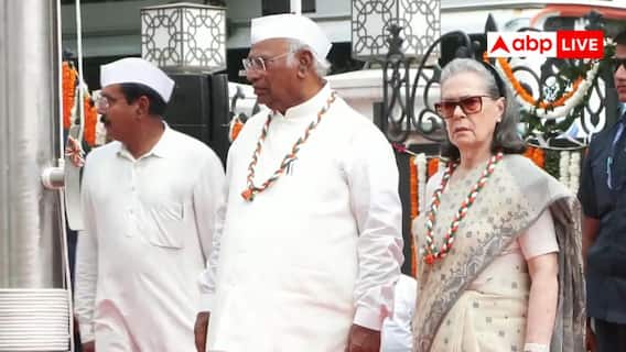 पूरा वंदेमातरम् गाए जाने पर सोनिया गांधी ने जताया ऐतराज, कांग्रेस मुख्यालय में विवाद