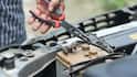Car Battery Draining: बार-बार डाउन हो रही कार की बैटरी? ये चीजें करें चेक