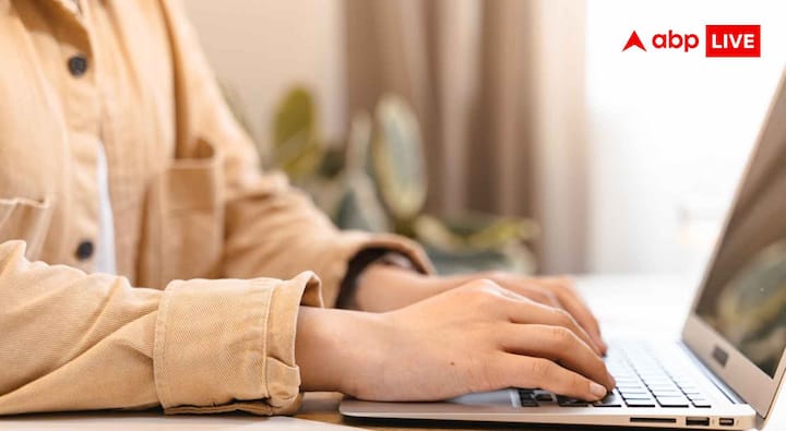 India Skills Report के आंकड़ों में B.E./B.Tech ग्रेजुएट्स की Employability 2020 में 49 फीसदी थी, जो 2021 में 46.82 फीसदी तक पहुंच गई. इसके बाद 2022 में यह 55.15 फीसदी, 2023 में 57.44 फीसदी और 2024 में 64.67 फीसदी रही.  2025 में यह बढ़कर 71.50 फीसदी हो गई. यह लगातार सुधार इंजीनियरिंग छात्रों की नौकरी के लिए तैयारी में बदलाव दिखाता है.
