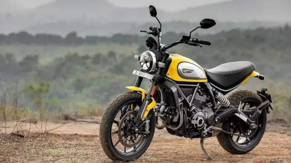டகால்டி காட்டாத Ducati பைக்.. இருக்கதுலே இதுதான் விலை கம்மி - எவ்ளோ? என்ன வண்டி?