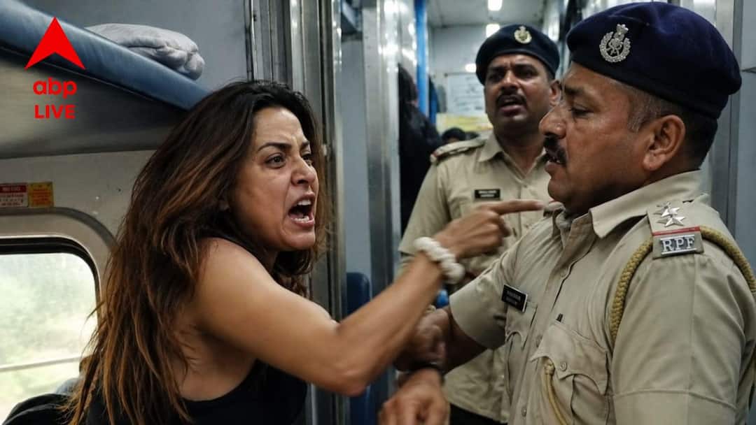 স্লিপার টিকিটে এসি কোচে, ব্লেড হামলার অভিযোগে গ্রেফতার অভিনেত্রী