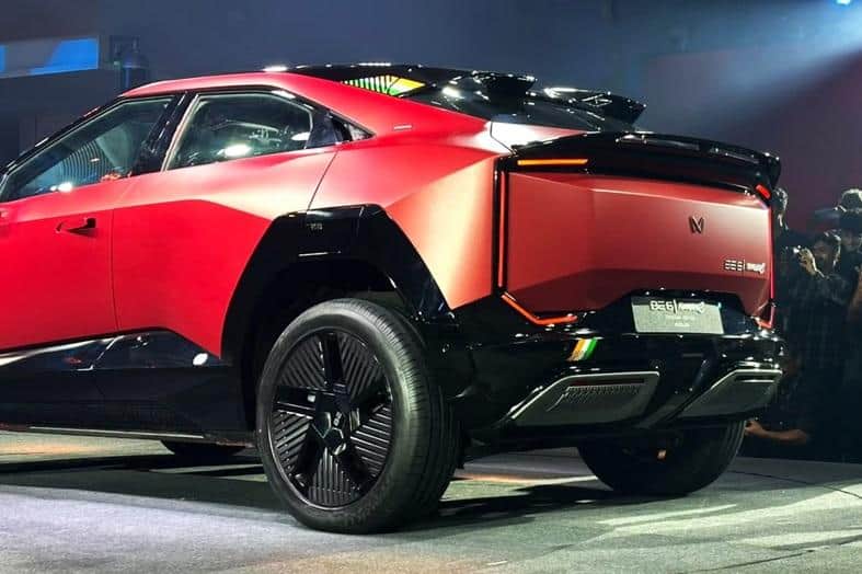 மாஸ் காட்டும் மஹிந்திரா BE 6 Sporteq SUV; வெறும் ரூ.11.45 லட்சம் மட்டுமே- விலை குறைவு ரகசியம் என்ன?