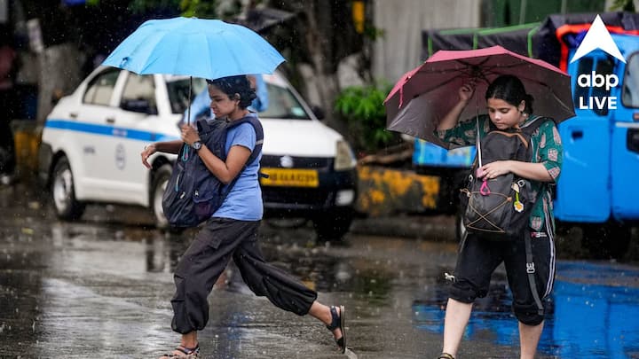 আলিপুর আবহাওয়া দফতরের পূর্বাভাস, অতি বৃষ্টির লাল সতর্কতা দক্ষিণবঙ্গে। উপকূল ও পশ্চিমের জেলায় প্রবল বৃষ্টির সতর্কতা। কাল পর্যন্ত ভারী বৃষ্টি দক্ষিণবঙ্গে।