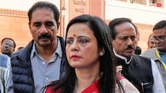 सर्किट हाउस खाली कराने पर भड़की महुआ मोइत्रा, ओम बिरला को नोटिस