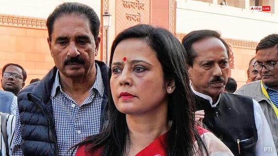 सर्किट हाउस खाली कराने पर भड़की महुआ मोइत्रा, ओम बिरला को नोटिस सर्किट हाउस खाली कराने पर भड़की महुआ मोइत्रा, ओम बिरला को नोटिस