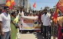 தமிழக வெற்றி கழக அரசு 100 நாள்: இனிப்பு, ரோஜாப்பூ வழங்கி கொண்டாடிய மதுரை தவெக தொண்டர்கள் !