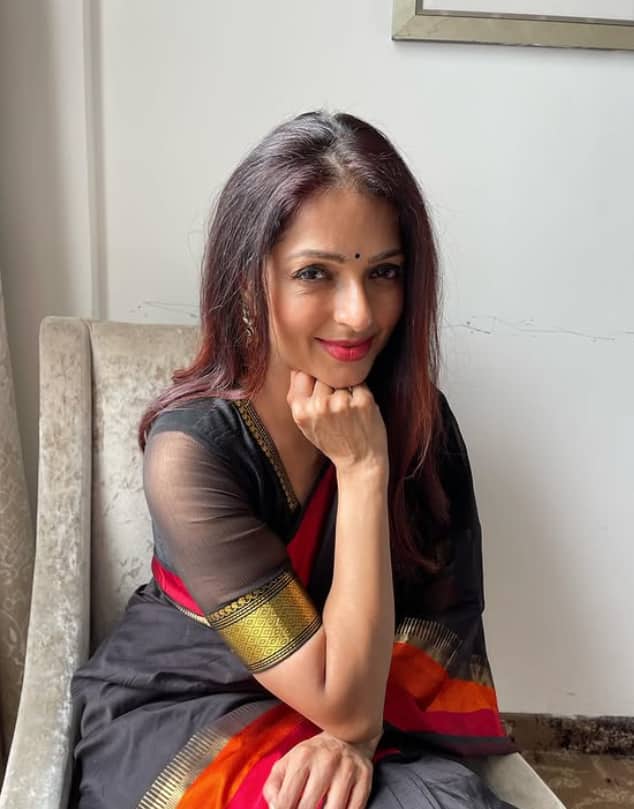 इसके बाद उन्होंने 'रन', 'दिल ने जिसे अपना कहा', 'गांधी माई फादर', और 'एम.एस. धोनी: द अनटोल्ड स्टोरी' जैसी हिंदी फिल्मों में काम किया.