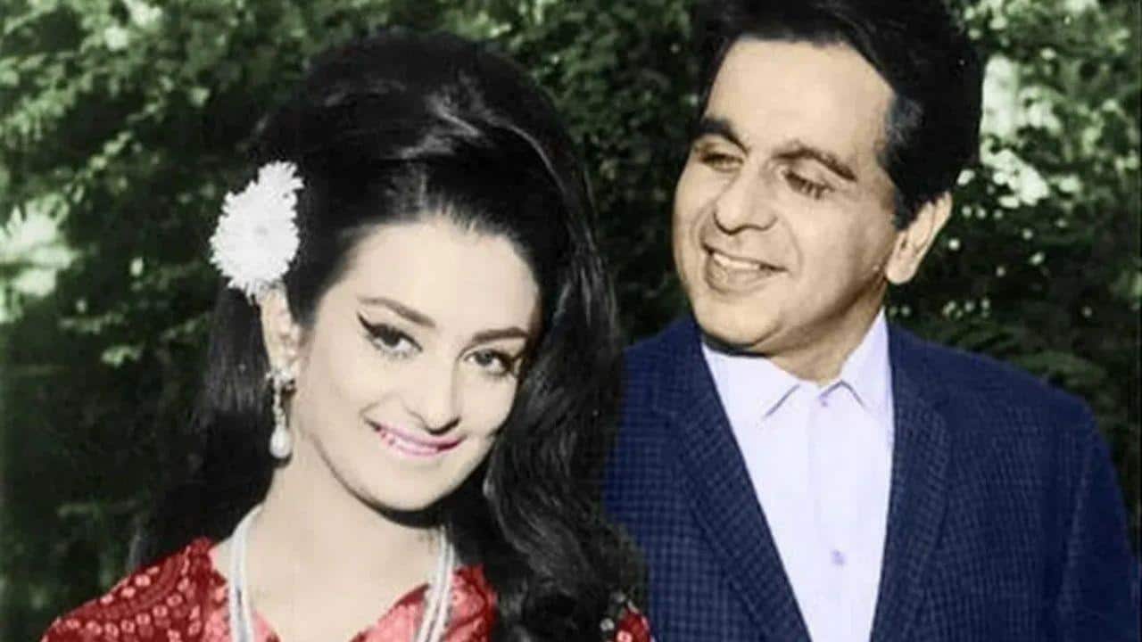 कभी सायरा बानो संग काम करने से दिलीप कुमार ने कर दिया था मना, फिर उन्हीं को बनाया दुल्हन, ऐसी रही लव स्टोरी 3 कभी सायरा बानो संग काम करने से दिलीप कुमार ने कर दिया था मना, फिर उन्हीं को बनाया दुल्हन, ऐसी रही लव स्टोरी