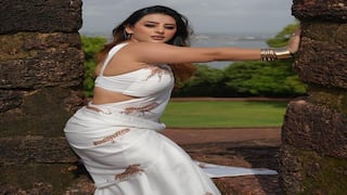 Ankita Dave PHOTO: વ્હાઈટ સાડીમાં ગોર્જિયસ લાગી અંકિતા દવે, જુઓ તસવીરો