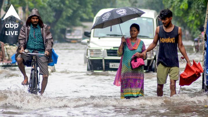 সেই সঙ্গে বইবে দমকা বাতাস।
