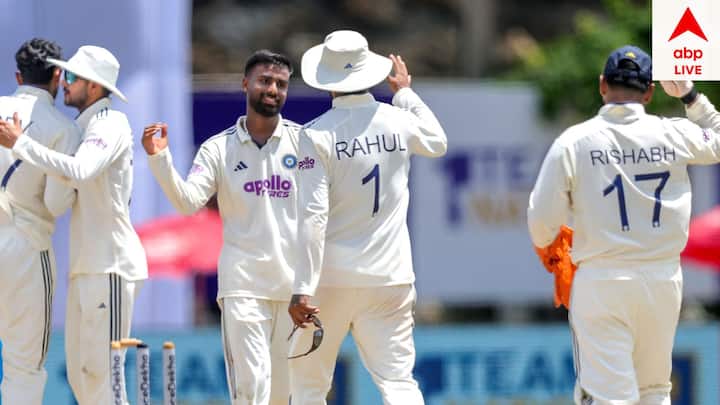 অ্য়াওয়ে টেস্ট ম্য়াচে ১০ উইকেট নেওয়া বোলারদের মধ্য়ে মানব সুথার কনিষ্ঠতম ভারতীয় হিসেবে এই কৃতিত্ব গড়লেন। তাঁর বয়স এখন ২৪ বছর ১৬ দিন।