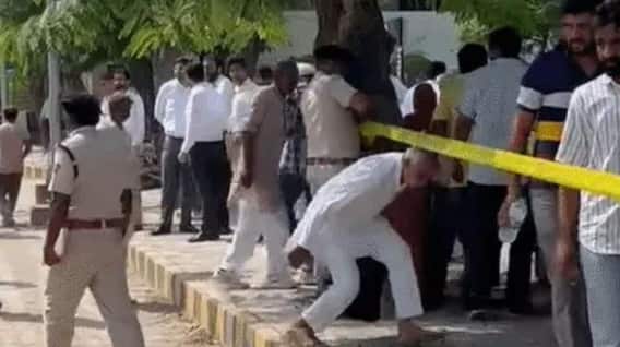 Gangster Shot Dead In Court: ਪ੍ਰਸ਼ਾਸਨ 'ਚ ਮੱਚਿਆ ਹੜਕੰਪ, ਅਦਾਲਤ ਬਾਹਰ ਅੰਨ੍ਹੇਵਾਹ ਗੋਲੀਆਂ ਚੱਲੀਆਂ; ਬਦਮਾਸ਼ਾਂ ਨੇ 14 ਫਾਇਰ ਕਰਕੇ ਭੁੰਨਿਆ ਨਾਮੀ ਗੈਂਗਸਟਰ...