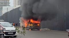 Bus Fire Accident: सकाळी सव्वा दहाची वेळ; गाडीत बिघाड झाल्याचं चालकाच्या लक्षात आलं अन्..., पिंपरी चिंचवडमध्ये स्कुल बस जळून खाक