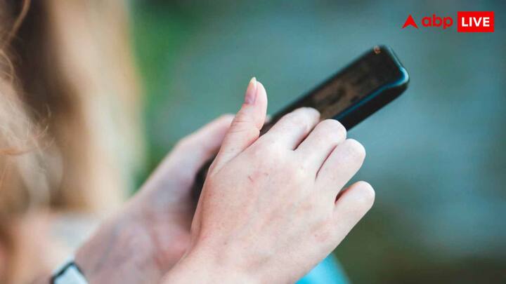 नए Android फोन के सेटअप के दौरान पुराने फोन से ऐप्स और डेटा कॉपी करने का ऑप्शन मिलेगा. ज्यादा डेटा ट्रांसफर करने के लिए केबल वाला तरीका इस्तेमाल किया जा सकता है.