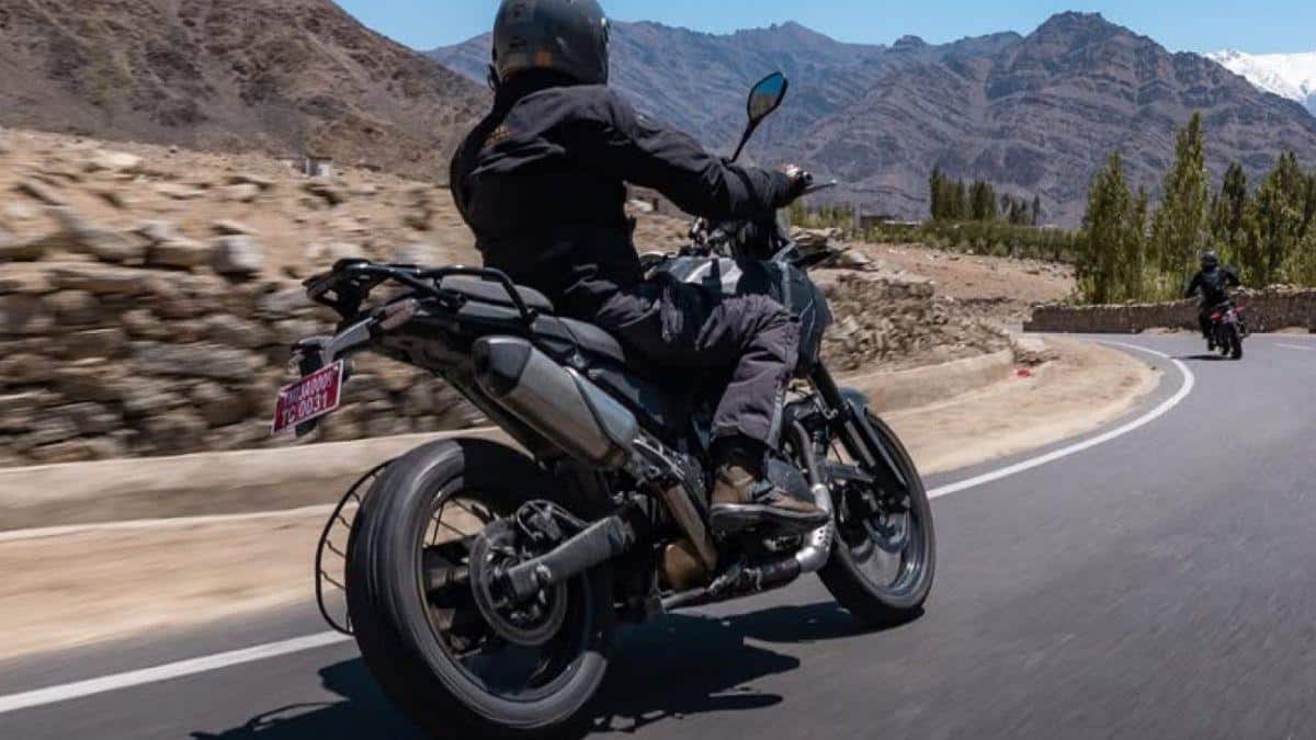 Royal Enfield: பெஸ்ட் பைக்கை பீஸ்ட் ஆக்கும் ராயன் என்ஃபீல்ட் - ஹிமாலயன் 750, 5 அம்சங்கள் - லாஞ்ச், விலை விவரங்கள்