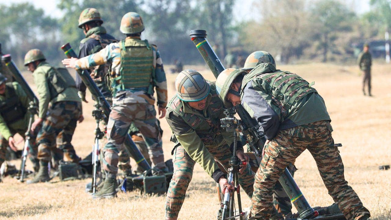 Indian Army Recruitment : ভারতীয় সেনায় ২৬০০ পদে হচ্ছে নিয়োগ, এরা আবেদন করতে পারেন, রইল অ্য়াপ্লাইয়ের লাস্ট ডেট