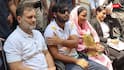 राहुल गांधी के धरने के बाद झुकी सरकार, पैलेट गन मामले में दर्ज FIR